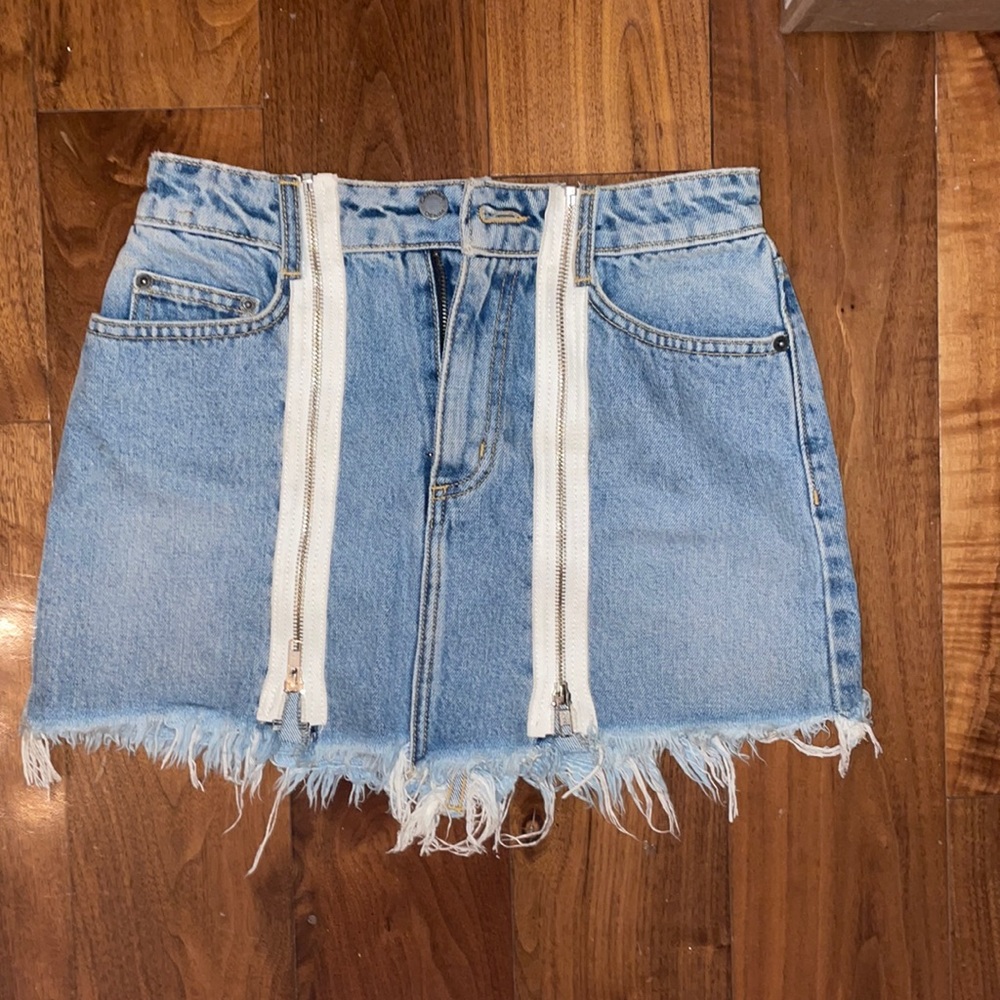 LF Mini Skirt